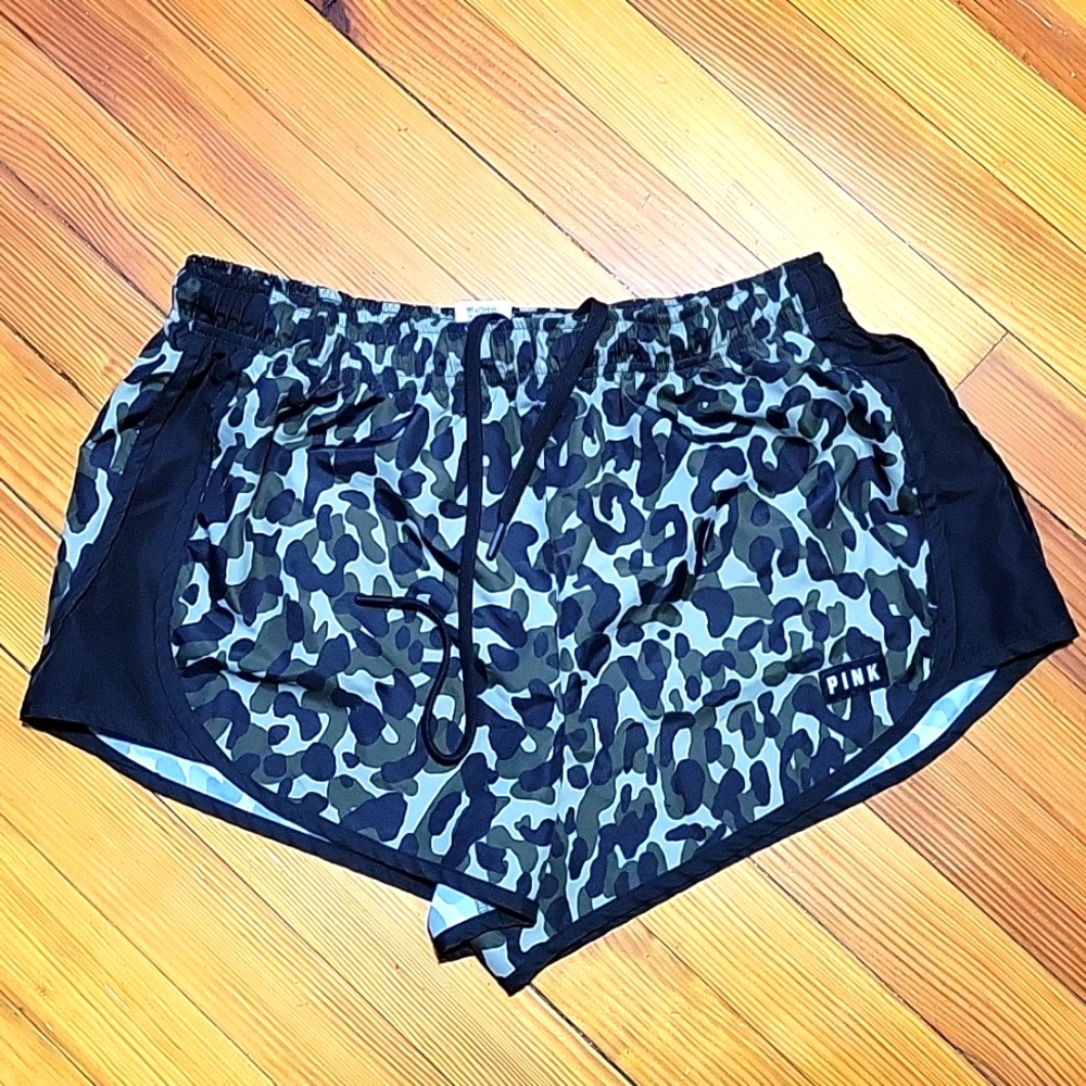 PINK Runners shorts, Large